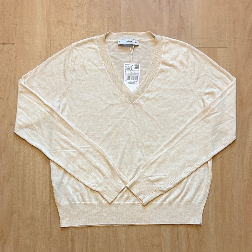 MANGO Soft Cream V-Neck Sweater